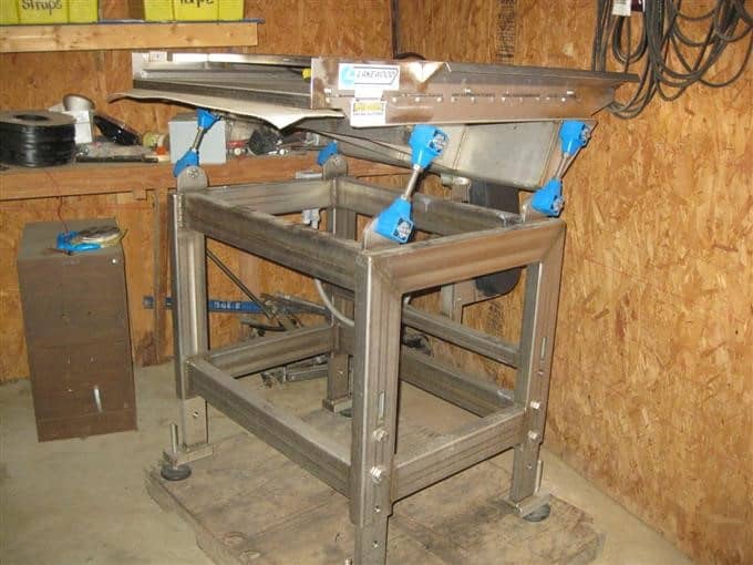 Lakewood Dewatering Shaker Table Used Blueberry Equipment