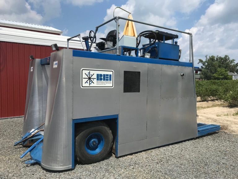 2005 BEI Harvester self propelled Used Blueberry Equipment